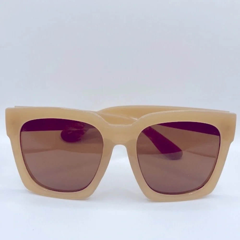 2 Pairs of Oversized Plastic Frame Sunglasses